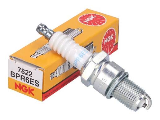 NGK Standard Spark Plug BPR6ES (7822) – Kawasaki Engine Application
